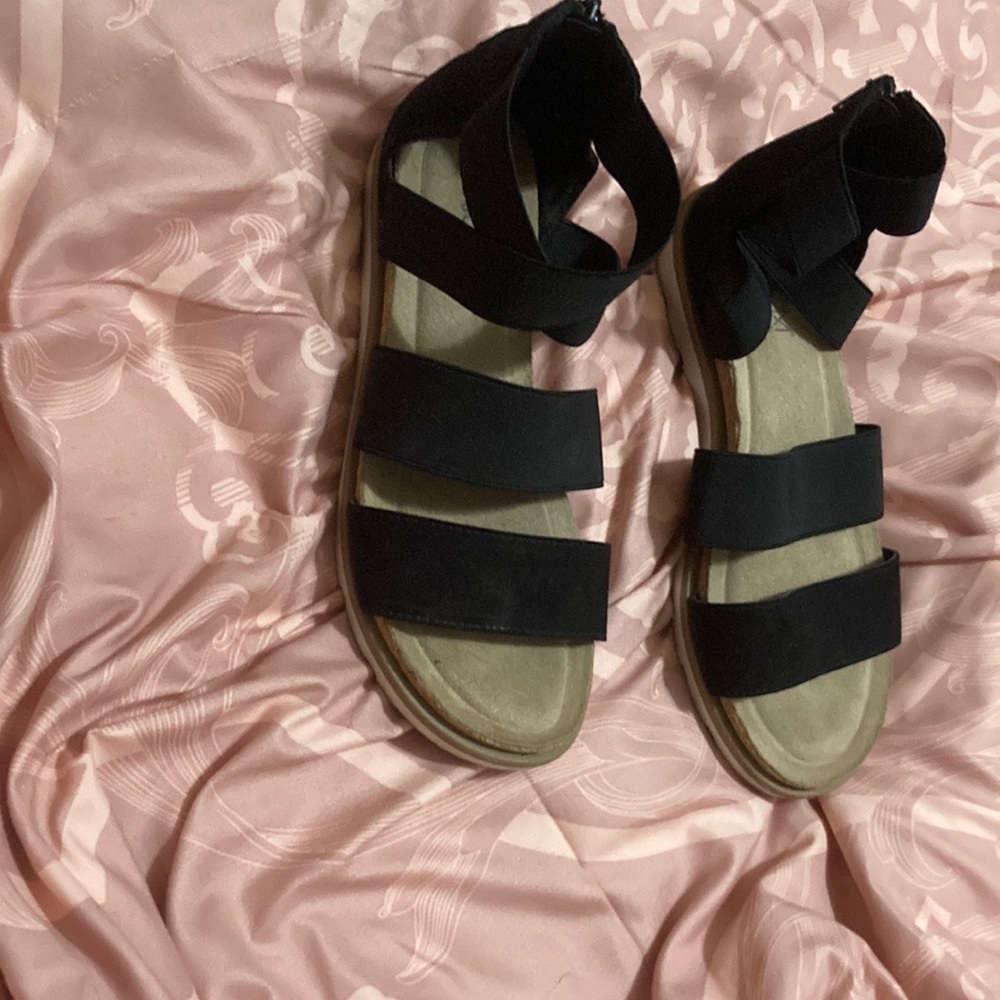Black sandals